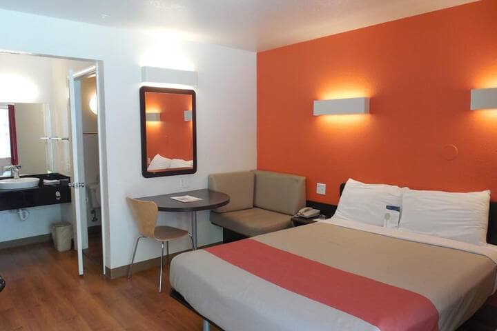 Room 5 of 36